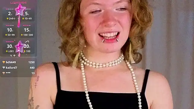 VioletDesiree webcam