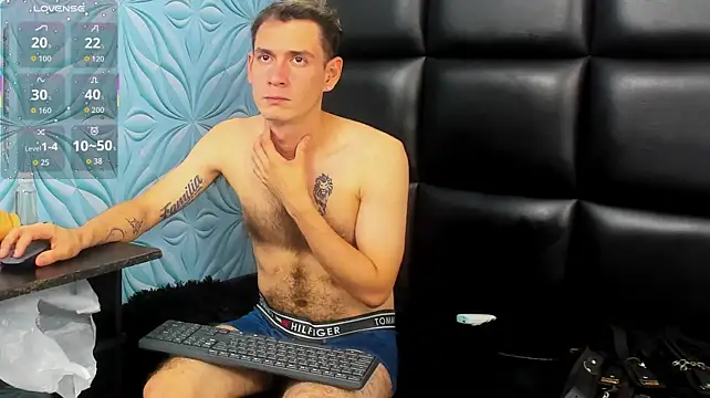 mikeslav3 (M young) - suck dildo