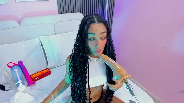 clawdeen__wolf (F teen) - show control 1 min+ lush in pussy 🎮🍓💦