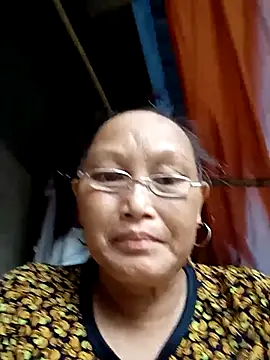 Juhi_09 webcam