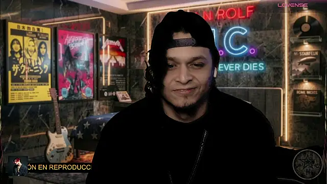 chino_roz live cam on StripChat