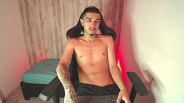 Tayson_Hot
