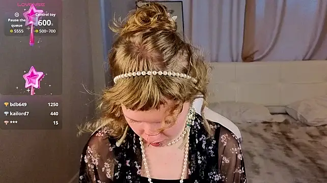 VioletDesiree webcam