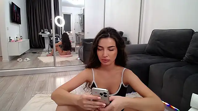 Laura_Bess live cam