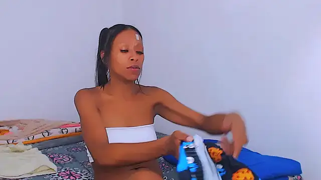 monserrath_bitch_naughty webcam