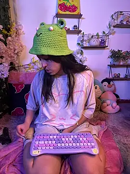 Eymmy_24 live cam preview