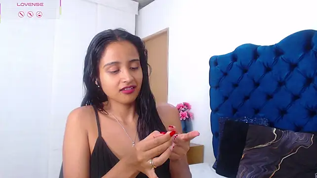 Lili666_ webcam