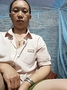 Linda-04 live cam on StripChat