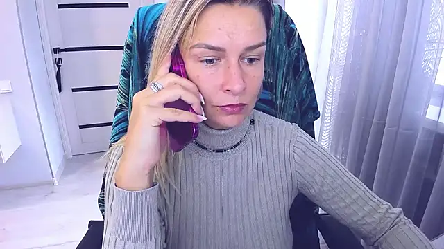 AlexiaDarren webcam