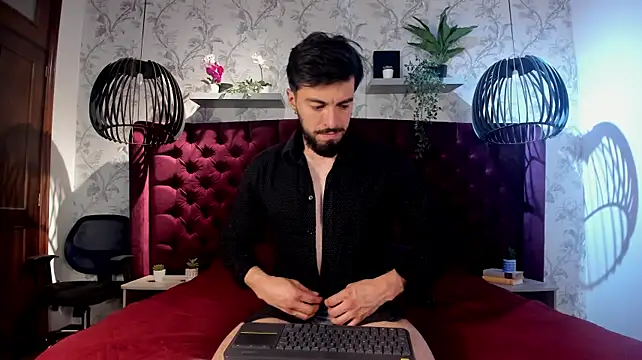 Liam_ashford live cam on StripChat