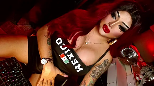 モデル: TiffanyWolf
