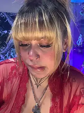 MIA_BLAZE22 live cam on StripChat