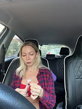 LavenderHot live cam on StripChat