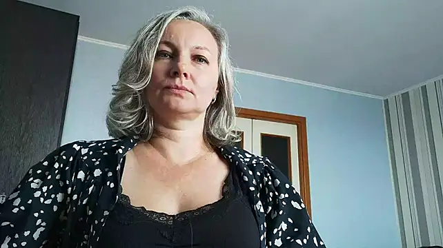 EdithManning live cam on StripChat