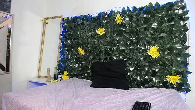 Miss_Scarlet_Cs live cam preview