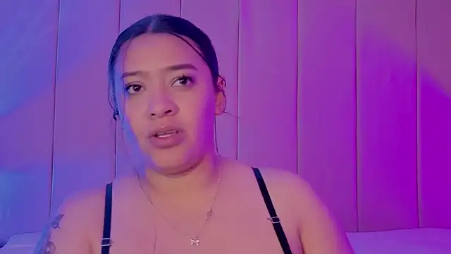 MollyBigBoobs12