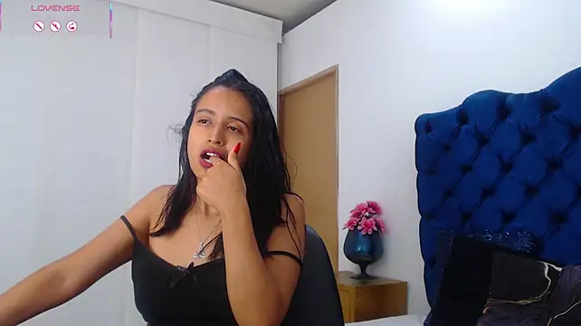 Lili666_ webcam