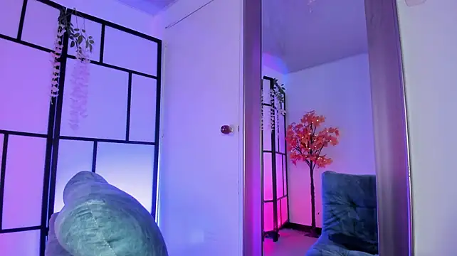 Violet-Secret webcam
