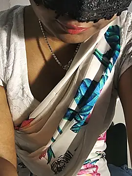 DIRTYSECRET_QUEEN_07 webcam
