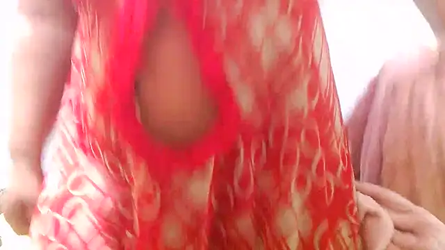 BustyMatureStepmum webcam