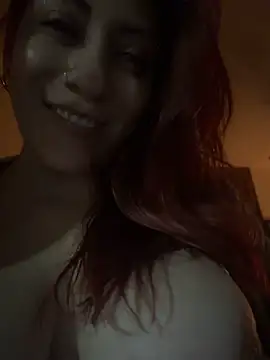 AleDeloo webcam