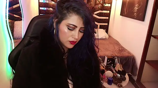 scarleth_blue webcam