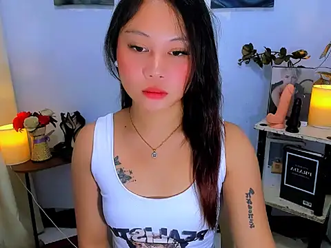 Therug_Dollbella webcam