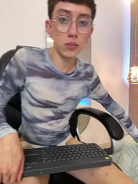 SweetDareX webcam