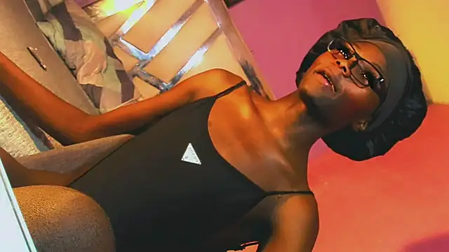 Hilary_tsx webcam
