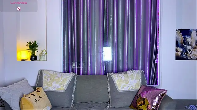 Olivia_Wey