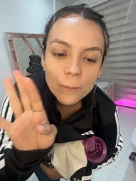 sara__blonde webcam