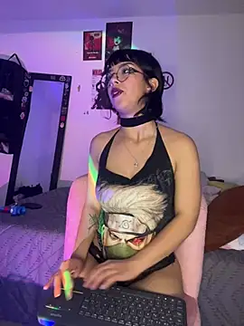 sweett_chocco live cam on StripChat