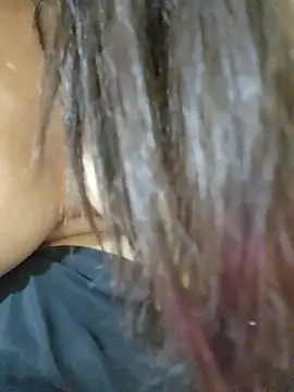 CuteSarikaLIVE webcam