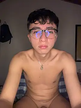 CamiRojas_boy webcam