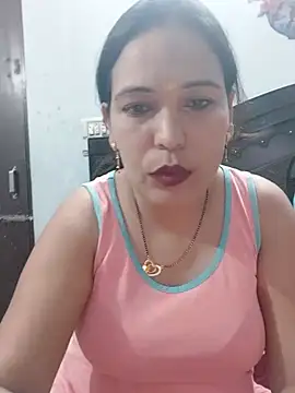 Poojabhabi101 webcam