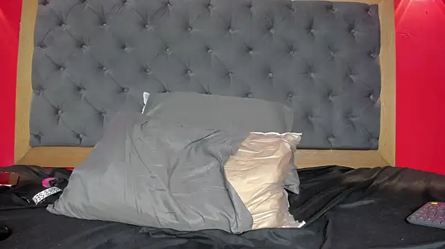 YayaHilton live cam preview