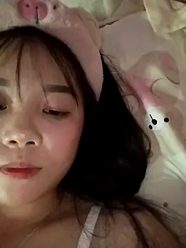 Baa-bee22 webcam