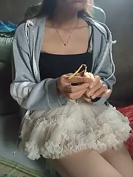aiai220 live cam on StripChat