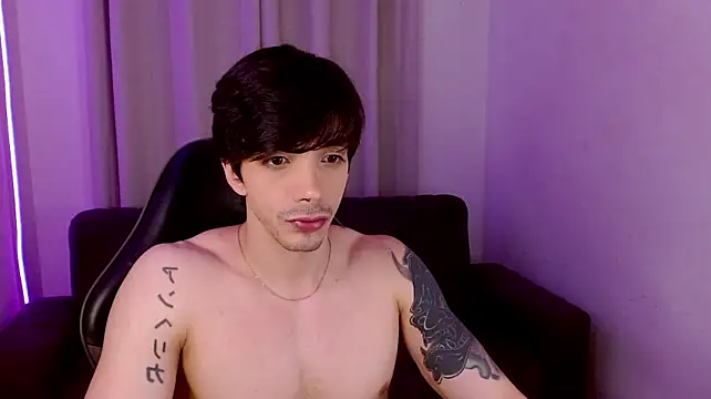 H3ll_B0I webcam
