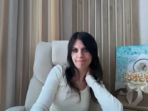 InjaAtHome live cam on StripChat