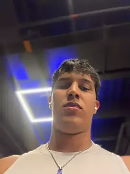 Leo_Savage_ webcam