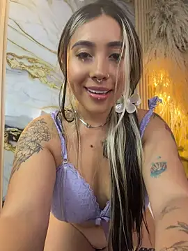 ManuelaVeeleez