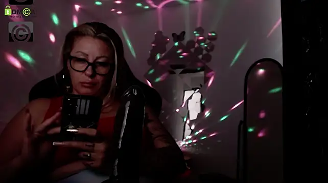 SonyaDevon webcam