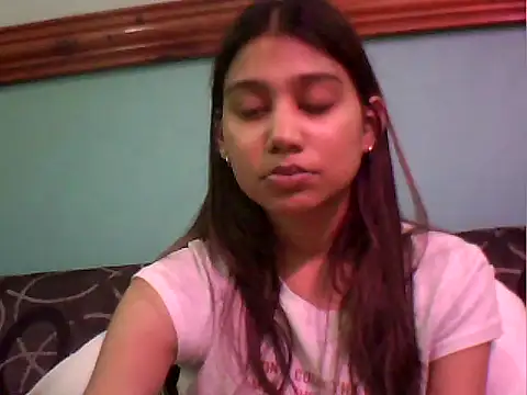 prettysmileaaliyah webcam