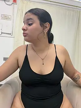 Valka_Zafira live cam on StripChat