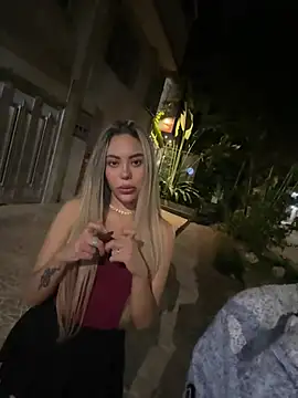 lindaandtony (Ask my age) - Fuck street 👅💦🤤🍆🍑 creampie