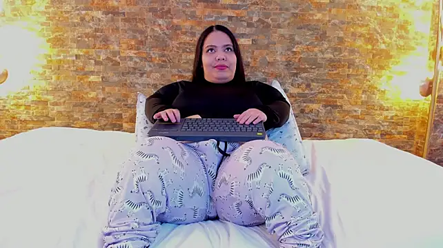 adenile5 webcam