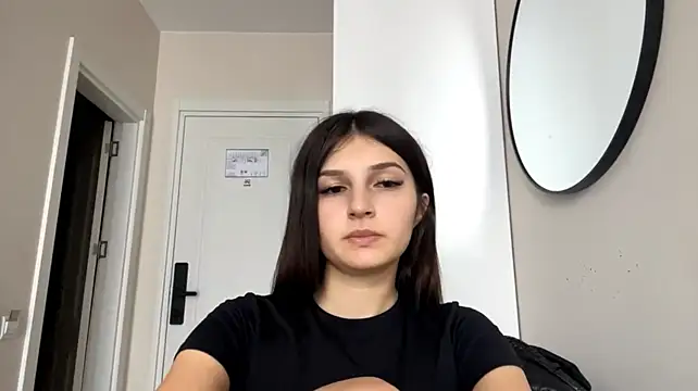 SpanishRooter live cam preview