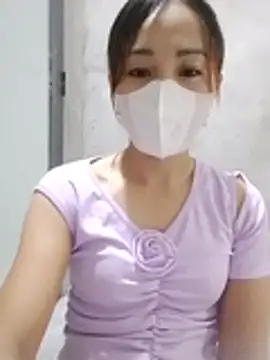 Thobaby112 live cam on StripChat