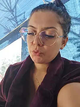 Noraa_me live cam